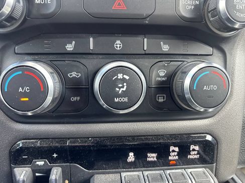 Used 2022 RAM 1500 Big Horn AWD/4WD image 33
