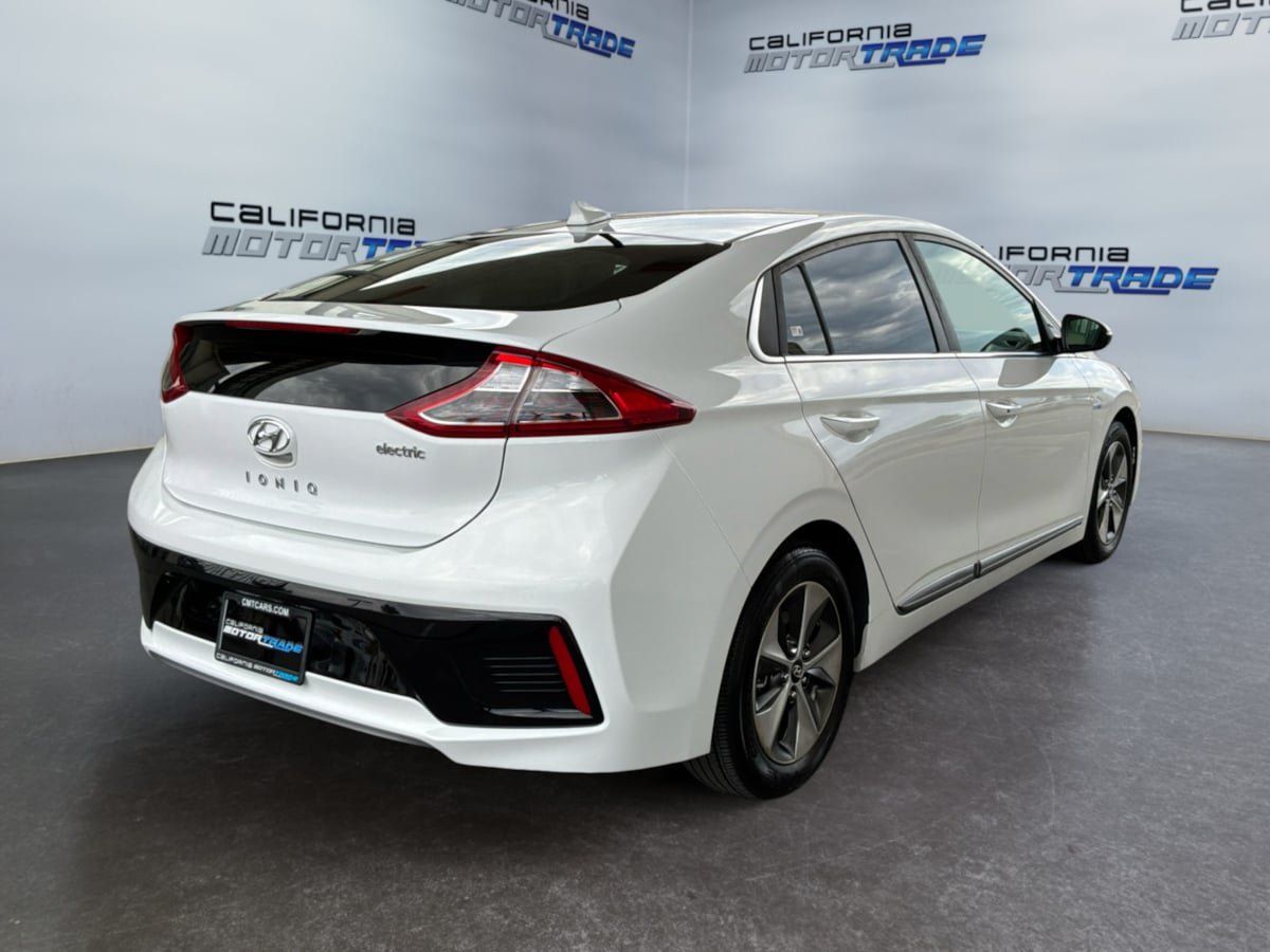 Used 2018 Hyundai Ioniq Limited FWD image 5