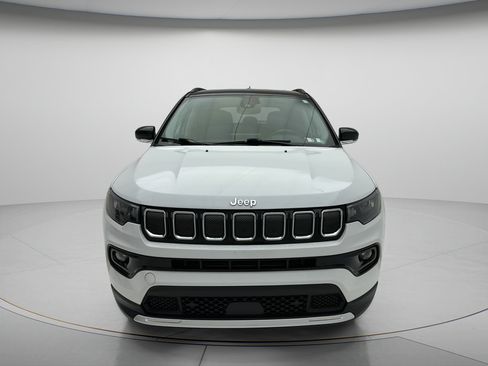 Used 2022 Jeep Compass Limited AWD/4WD image 2