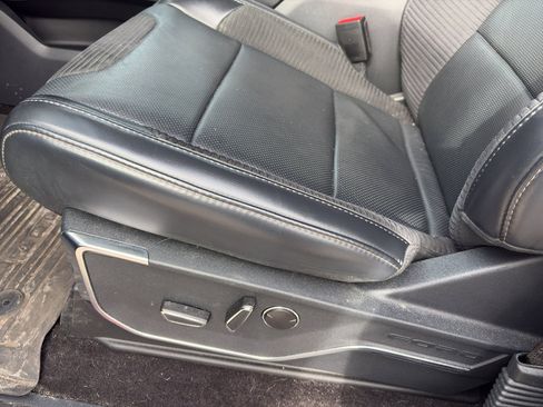 Certified 2022 Ford F150 Raptor w/ Equipment Group 801A High image 5