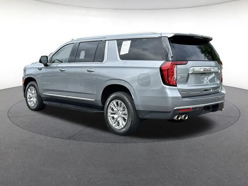 Used 2023 GMC Yukon XL Denali RWD image 3