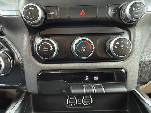Used 2021 RAM 1500 Big Horn image 25