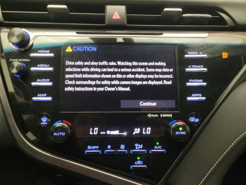 Used 2020 Toyota Camry XSE w/ Navigation Package image 25