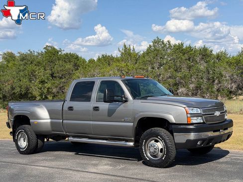 Used 2007 Chevrolet Silverado 3500 LT w/ Heavy-Duty Power Package AWD/4WD image 4