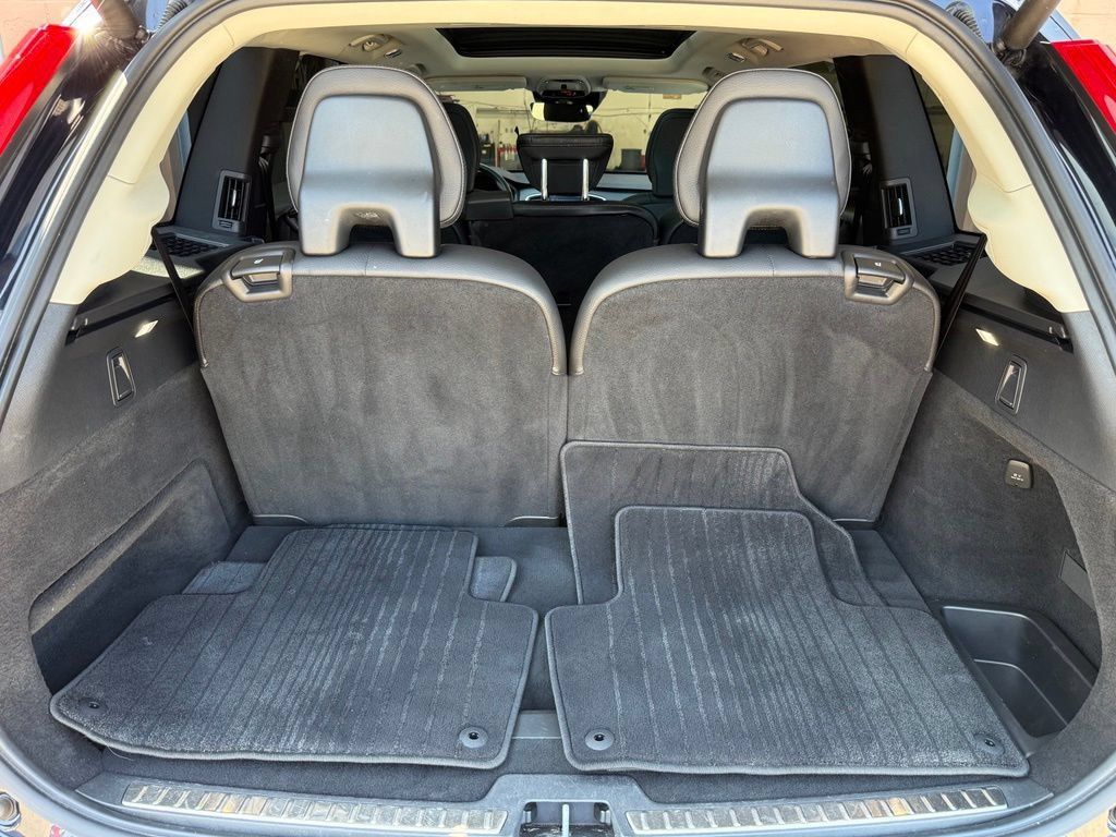 Used 2019 Volvo XC90 T6 Momentum w/ Advanced Package AWD/4WD image 19