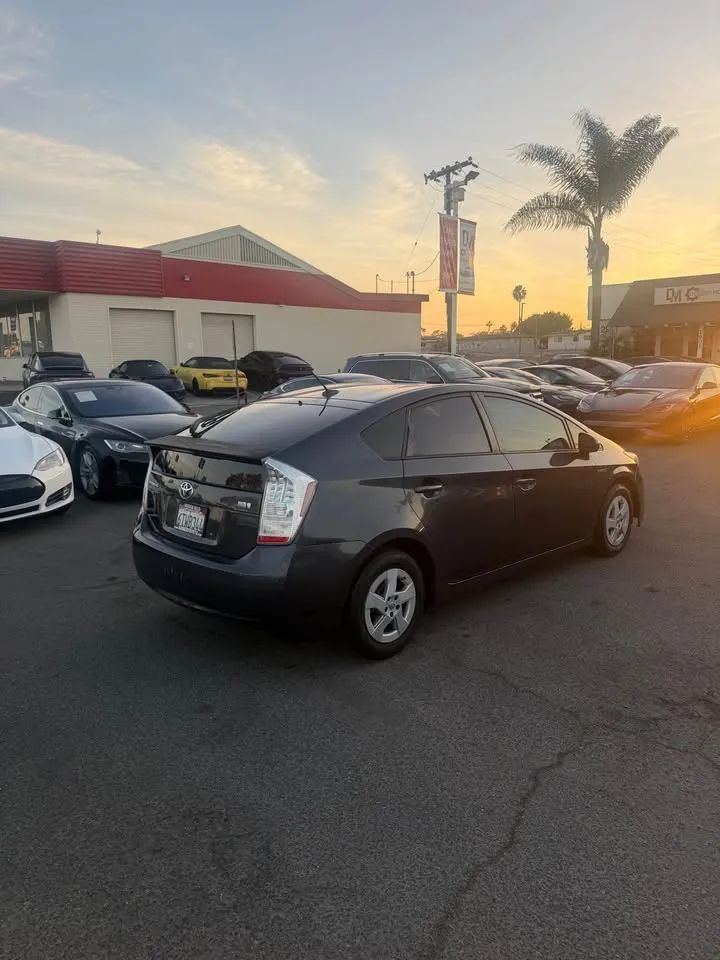 Used 2011 Toyota Prius Two FWD image 4