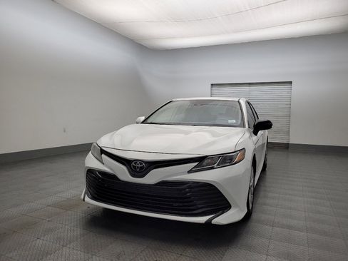 Used 2019 Toyota Camry LE w/ Carpet Mat Package image 15