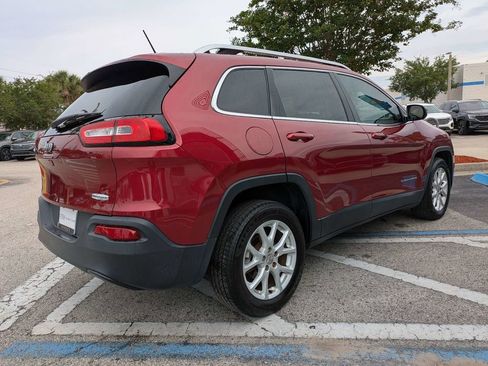 Used 2015 Jeep Cherokee Latitude FWD image 6