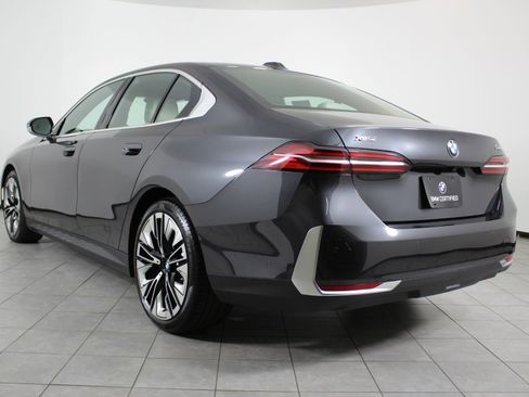 Certified 2026 BMW 540i xDrive image 3