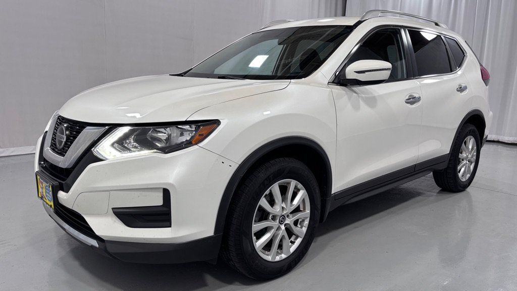 Used 2018 Nissan Rogue SV AWD/4WD image 1