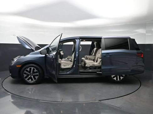 Certified 2025 Honda Odyssey EX-L image 33