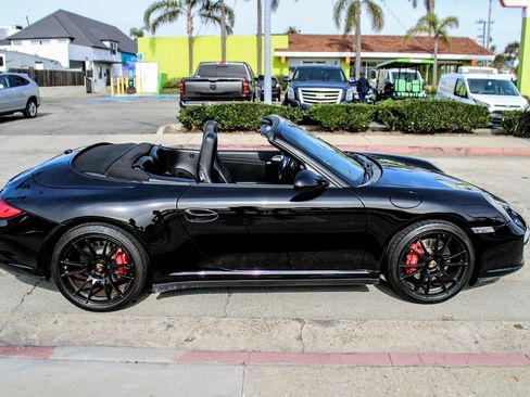 Used 2011 Porsche 911 Carrera 4S image 7