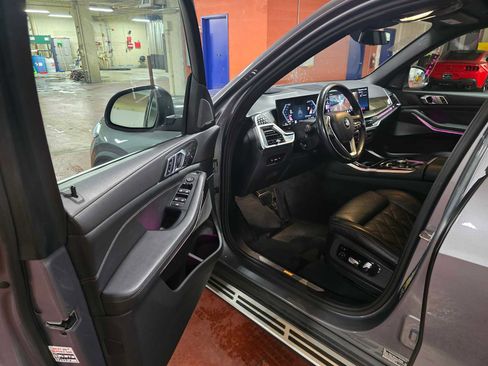 Used 2024 BMW X5 xDrive40i w/ Premium Package image 19