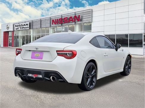 Used 2017 Toyota 86 image 7