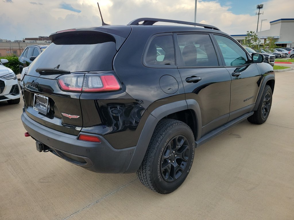 Used 2023 Jeep Cherokee Trailhawk w/ Sun & Sound Group AWD/4WD image 7