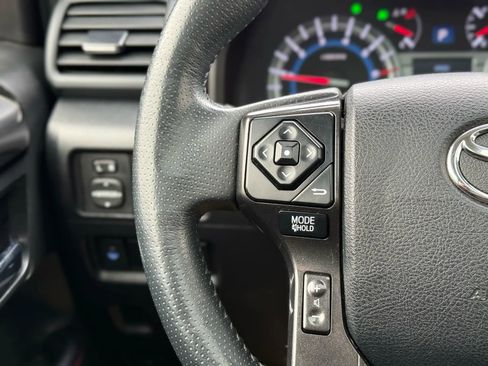 Used 2017 Toyota 4Runner TRD Off-Road Premium image 21