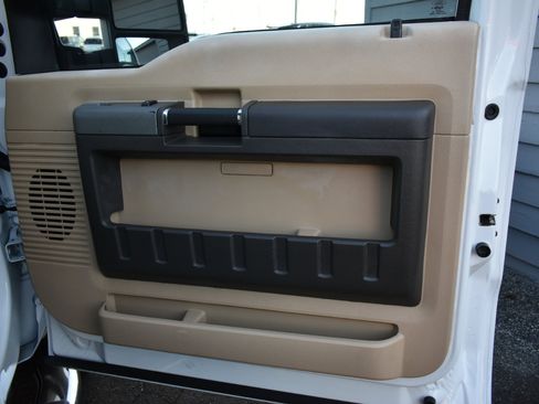 Used 2012 Ford F250 Lariat w/ Lariat Interior Pkg image 37