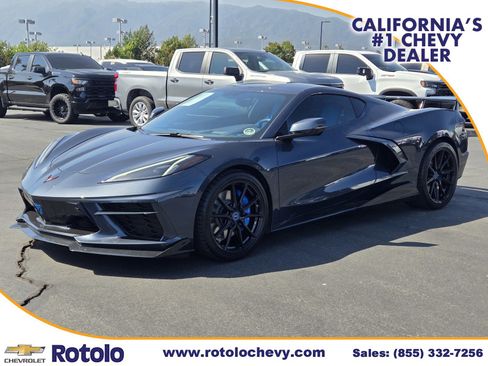 Used 2021 Chevrolet Corvette Stingray Premium Cpe w/ Z51 Performance Package image 3