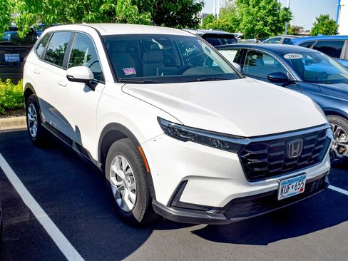 Used 2023 Honda CR-V LX image 4