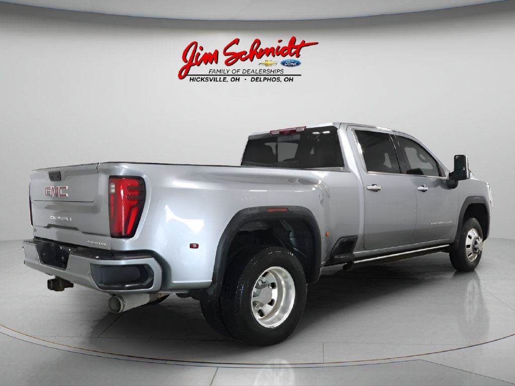 Used 2025 GMC Sierra 3500 Denali w/ Denali Reserve Package AWD/4WD image 6