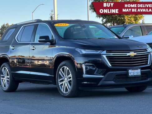 Used 2022 Chevrolet Traverse High Country image 1
