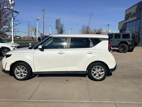 Used 2023 Kia Soul LX w/ Option Group 015 image 8