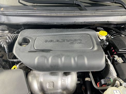 Used 2023 Jeep Cherokee Altitude Lux w/ Lux Elite Package AWD/4WD image 30