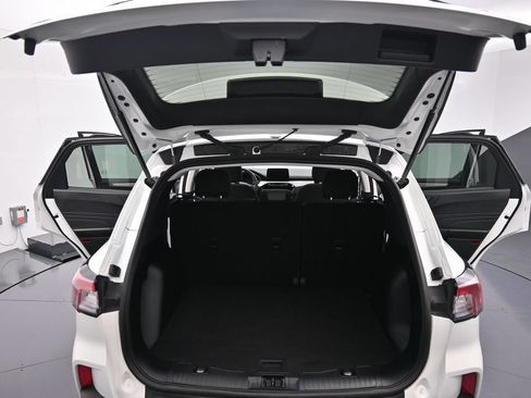 Used 2022 Ford Escape SE w/ Cold Weather Package AWD/4WD image 28