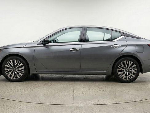 Used 2025 Nissan Altima 2.5 SV image 5