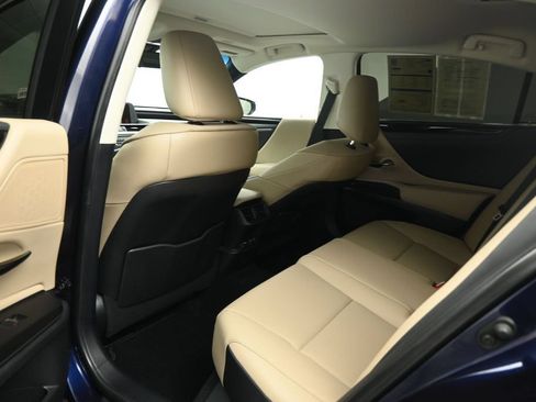 Used 2021 Lexus ES 350 w/ Premium Package FWD image 18