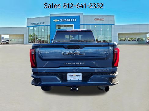 Used 2024 GMC Sierra 2500 Denali Ultimate image 6