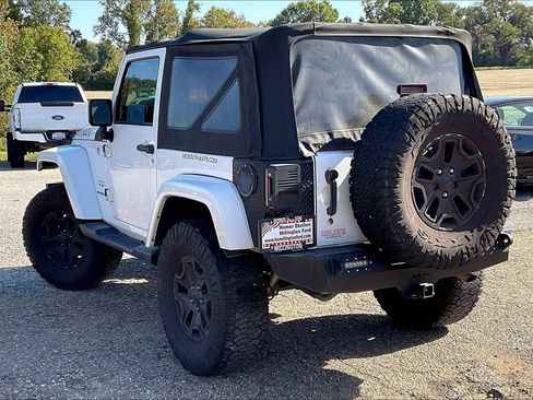 Used 2017 Jeep Wrangler Sahara w/ Connectivity Group image 4