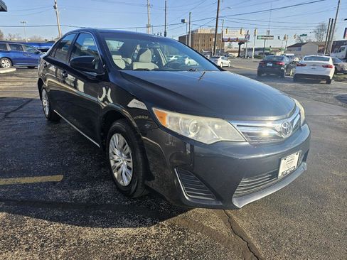 Used 2012 Toyota Camry LE image 3