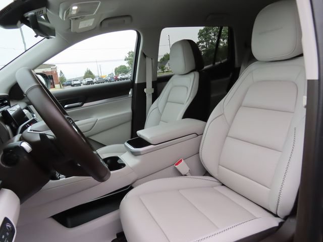 New 2026 GMC Terrain Denali w/ LPO, Black Badging Package AWD/4WD image 19