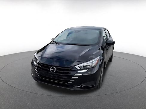 Used 2025 Nissan Versa SV image 7