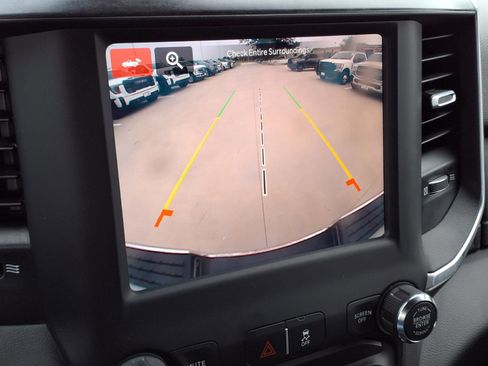 Used 2024 RAM 2500 Big Horn AWD/4WD image 11