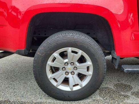 Used 2019 Chevrolet Colorado LT image 16