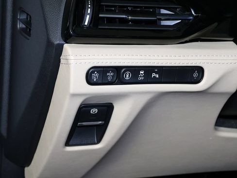 Certified 2026 Acura MDX SH-AWD w/ Advance Package image 28