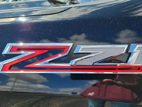 Used 2021 Chevrolet Silverado 1500 LT Trail Boss w/ Convenience Package II image 9