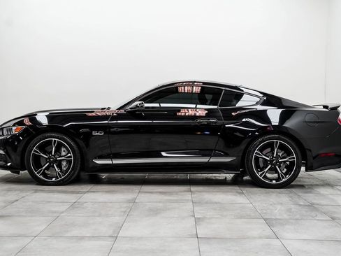 Used 2017 Ford Mustang GT Premium image 7