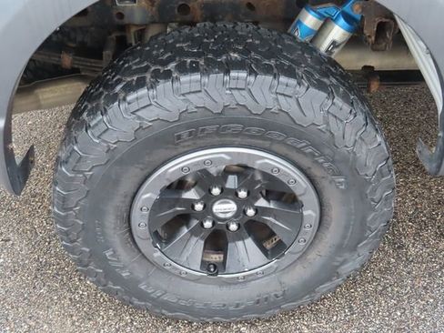 Used 2017 Ford F150 Raptor w/ Equipment Group 802A Luxury AWD/4WD image 16