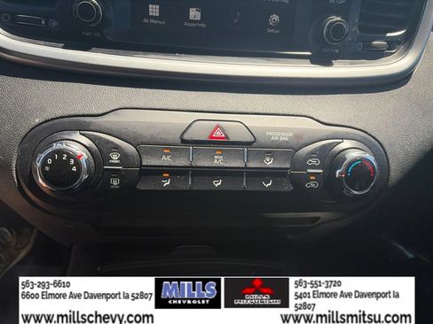 Used 2020 Kia Sorento FWD V6 image 16
