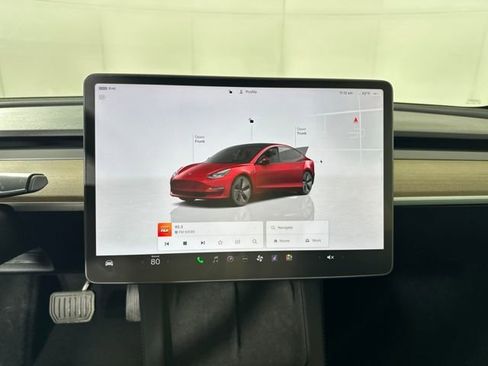 Used 2023 Tesla Model 3 Standard Range image 18