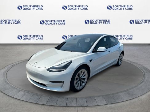 Used 2022 Tesla Model 3 Long Range AWD/4WD image 2