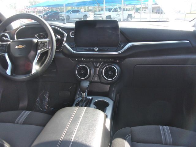 Used 2024 Chevrolet Blazer LT AWD/4WD image 18