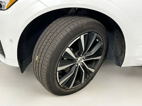 Used 2024 Volvo XC60 B5 Plus w/ Climate Package AWD/4WD image 24
