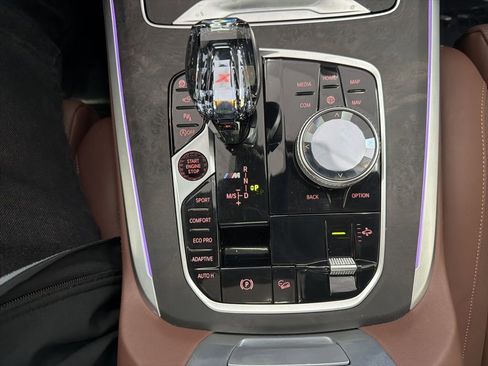 Used 2021 BMW X7 M50i image 41