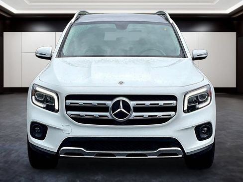 Used 2022 Mercedes-Benz GLB 250 4MATIC image 2