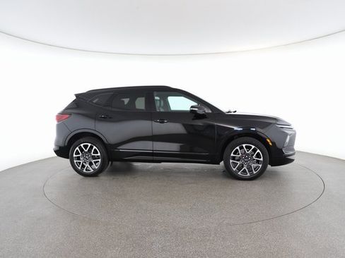 Used 2025 Chevrolet Blazer RS image 23