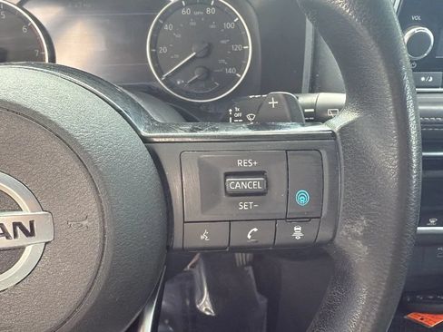Used 2021 Nissan Rogue SV FWD image 31